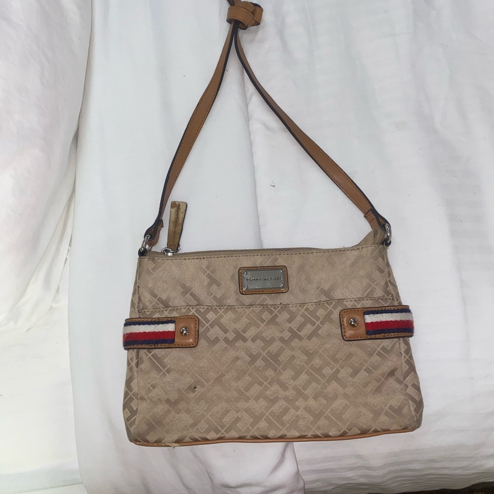 Tommy Hilfiger baeige shoulder bag